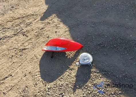 2013 Hyundai Veloster Turbo W/Black из США, поврежденный, VIN KMHTC6AE3DU174060